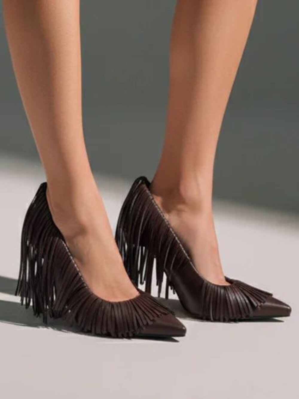 AZALEA WANG Ralph Chocolate Fringe Classic Pumps Heels Size 6 Brown NEW